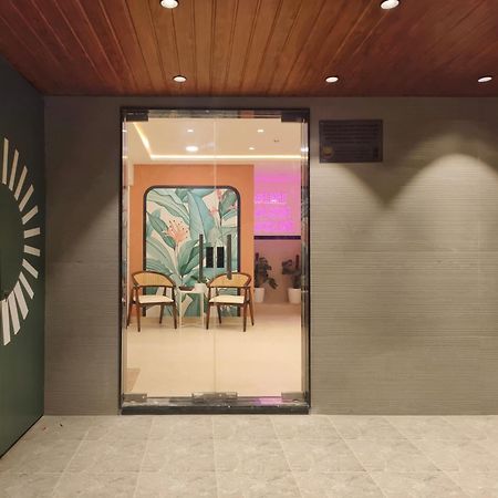 Olive Hotel Millers Road By Embassy Group Bangalore Buitenkant foto