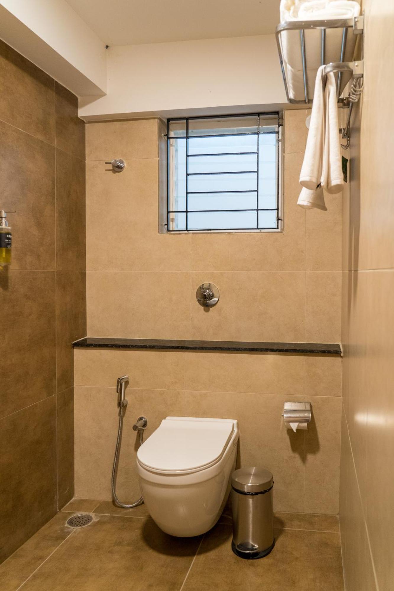 Olive Hotel Millers Road By Embassy Group Bangalore Buitenkant foto