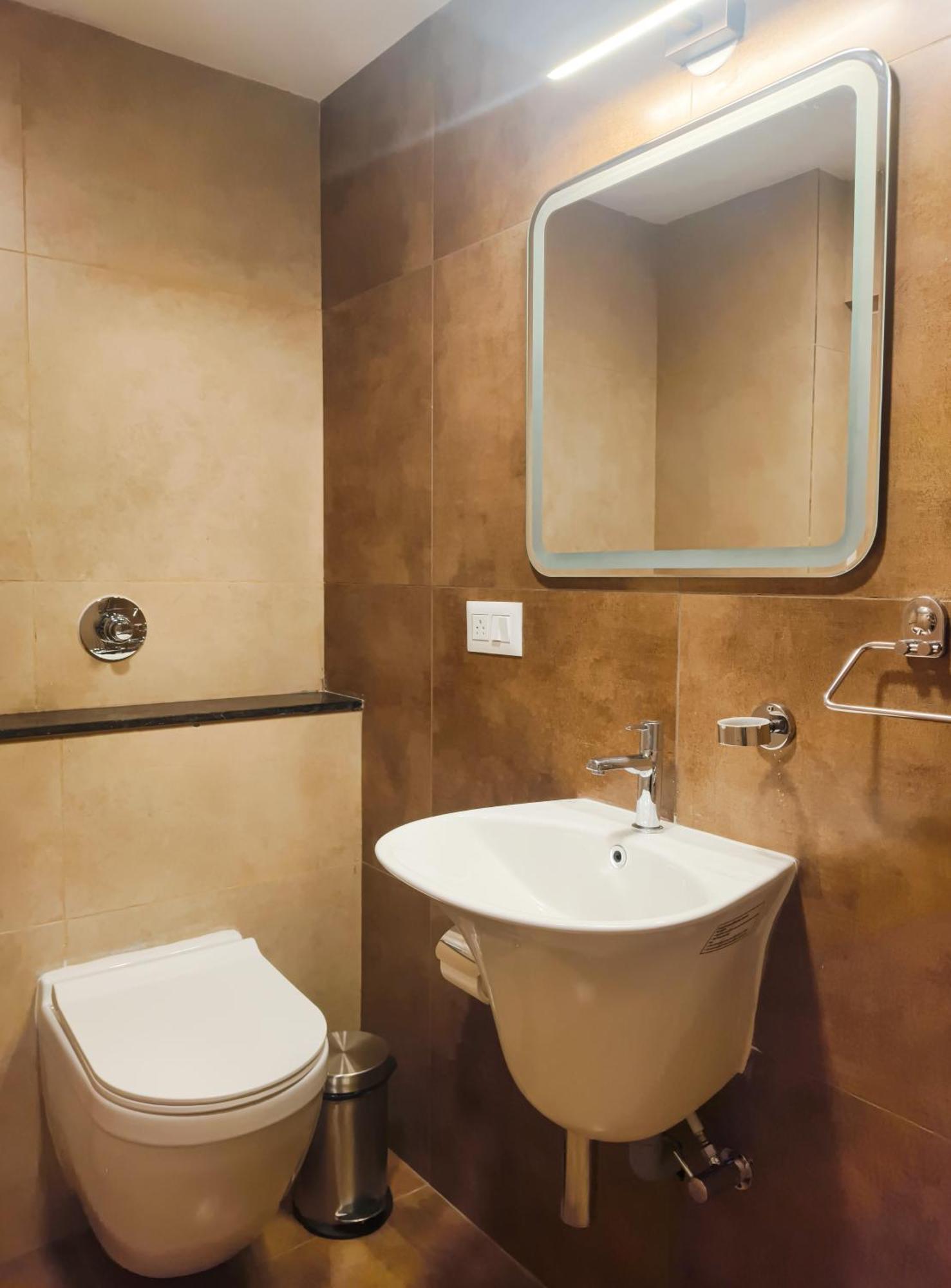 Olive Hotel Millers Road By Embassy Group Bangalore Buitenkant foto